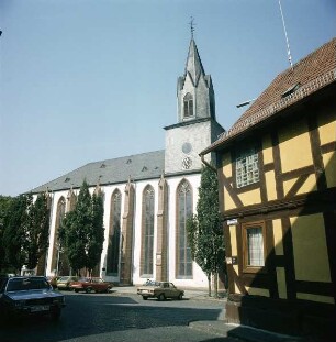 Schwalmstadt. Stadtkirche (ehem. Klosterkirche) Teilansicht von Süden