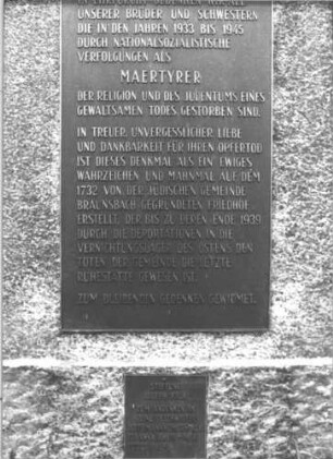 Grabstein 399 (Index: 99609123) Beschreibung: Stele, Schriftfeld eingetieft Symbolik: Menora Besonderheit: kulturhistorisch wertvoll / hist.-wiss. Gründe (Gedenkstein): Grabstein 399 (Detailaufnahme)