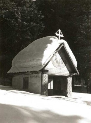 Rumänien. Bucegi-Gebirge. Kapelle im Peştera-Tal