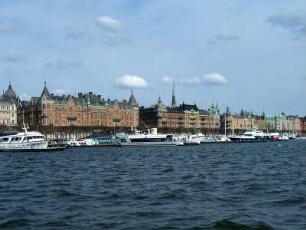 Stockholm: Stadtansicht, Bebauung im städtischen Hafenbereich