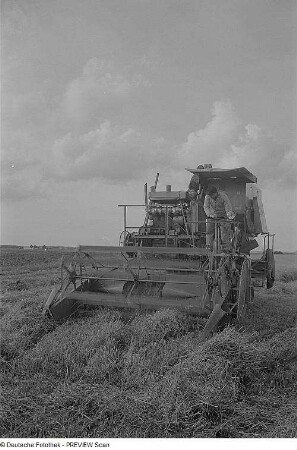 Landwirtschaft mit Agrar-Technik, Pflanzenbau