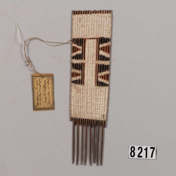 Decorative comb