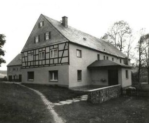 Dörfel (Kreis Annaberg), Dorfstraße 20. Gehöft. Wirtschaftsgebäude und Wohnstallhaus