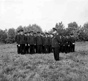 Freiwillige Feuerwehr (Ortsfeuerwehr): 40-jähriges Jubiläum: die Feuerwehrleute mit Wehrfürer Robert Borgs