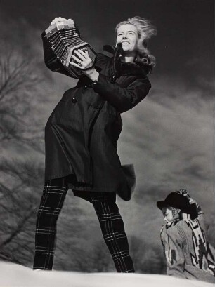 Modeaufnahme, Modelle Peggy Lloyd und Ann Whitney