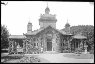 Gießhübl-Sauerbrunn bei Karlsbad. Trinkhalle