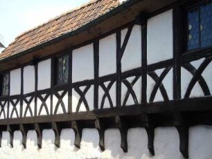 Eisenach - Innenhof der Wartburg : Fachwerk-Wehrgang, aufgenommen im Innenhof der Wartburg bei Eisenach, am 30. April 2012