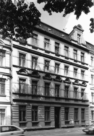 Görlitz-Altstadt, Bahnhofstraße 1. Wohnhaus (E. 19. Jh.). Straßenansicht
