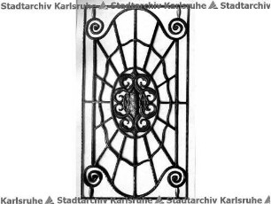 Beichel, Friedrich. Karlstor, Schmiedeeisernes Gitter