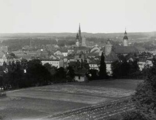 Lauban, Stadtansicht : Lauban (Luban/Polen). Stadtkern mit Rathausturm, Glockenturm, Bruderturm und evangelischer Kirche
