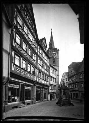 Engelsbrunnen, Möbelmarkt Eitel, Kaufhaus Witt und Rathausgasse 2