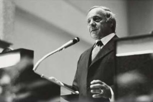 Der Gründer der SOS-Kinderdörfer Hermann Gmeiner