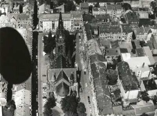 Dresden-Neustadt. Martin-Luther-Platz mit Martin-Luther-Kirche. Luftbildschrägaufnahme von Ostsüdosten