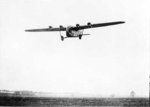 Staakener Rieseneindecker, beim Überlandflug : Technikgeschichte | Maschinenbau | Verkehrswesen | Luftfahrzeuge | Flugzeuge