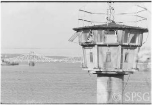 Wachturm, Blickrichtung Glienicker Brücke