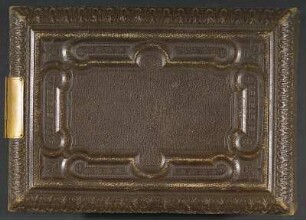 Familienalbum : Familienalbum. Ledereinband, geprägt mit Messingschließe, Goldschnitt; 16,5 x 23 x 4,5 cm (um 1870/1875). Dresden: SLUB/DF 2017.B.506