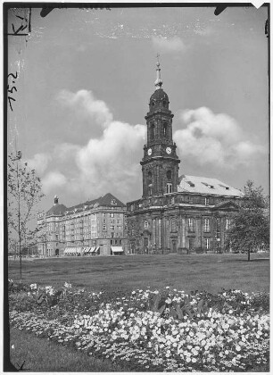 Dresden. Altmarkt und Kreuzkirche