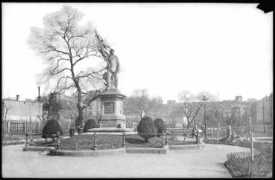 Pirna. Kriegerdenkmal in den Anlagen