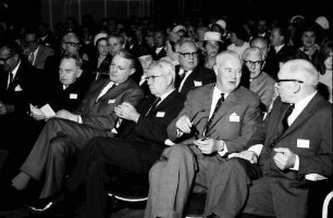 17. Tagung 1967 Chemiker; Eröffnungsfeier: ?, Otto Hahn, G. Stoltenberg, Harold C. Urey, Lord Alexander Todd of Trumpington, Robert S. Mulliken