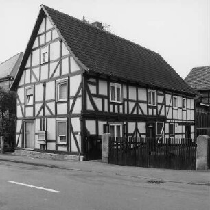 Meinhard, Kirchstraße 27
