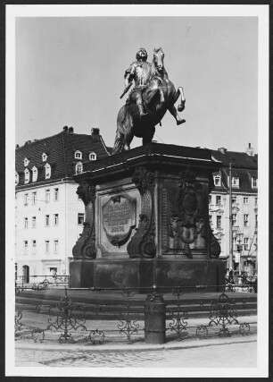 Dresden, Neustädter Markt : Dresden-Neustadt. Reiterstandbild August des Starken