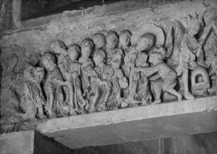 Westportal mit Christus als Pantokrator und Passionsszenen — Passionsszenen