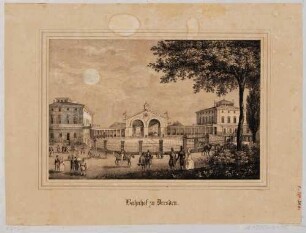 Der Kopfbau des Leipziger Bahnhofes zwischen der Leipziger Straße und Eisenbahnstraße in Dresden-Neustadt, 1839 eingeweiht, Blick nach Norden