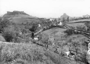 Schöna (Reinhardtsdorf-Schöna). Ortsteilansicht mit Kaiserkrone und Zirkelstein. Blick nach Südost