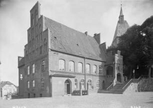 Städtisches Museum & Sitzungssaal des Rates