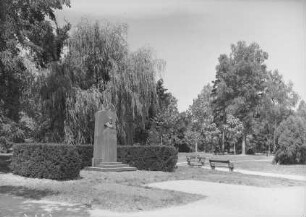 Denkmal für Paul Morel