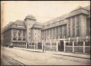 Warenhaus Wertheim, Leipziger Straße, Berlin: Ansicht der Rückseite an der Voßstraße, Eingangshof
