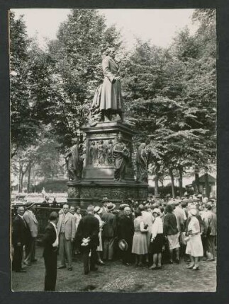 Freiherr vom Stein-Feiern in Berlin : die Feier am Stein-Denkmal