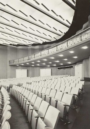 Berlin, Kosmos-Kino