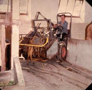 Fotografie: Gülle- und Entmistungstechnik, Festmist, Hoftrac