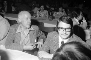 24. Tagung 1974 Chemiker; Studentenabend mit den Nobelpreisträgern: Tisch mit Melvin Calivn