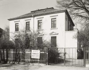 Radebeul, Wilhelm-Busch-Straße 9. Wohnhaus (um 1890)