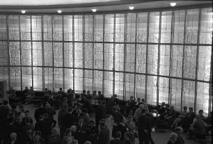 Berlin: Schillertheater; Pause mit Foyer