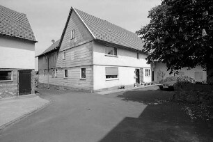 Fachwerk - Doppelhaus (Fachwerk - Doppelhaus); Hünfeld, Weinbergstraße 11