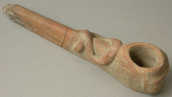 Clay tobacco pipe