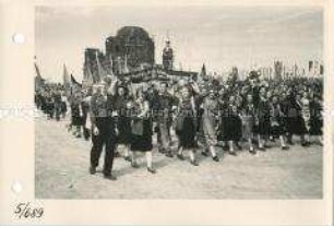 III. Weltfestspiele in Berlin - Demonstrationszug der FDJ
