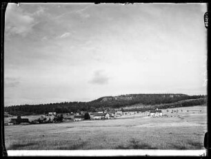 Dorf Schneeberg mit Hohen Schneeberg