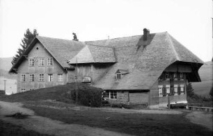 Bernau: Hans Thoma-Haus (ganz drauf)