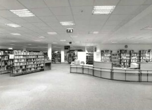 Dresden. Städtische Bibliotheken. Hauptbibliothek, Freiberger Straße 3. Lesesaal und Ausleihe