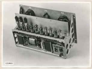 Klystron-Generator KG/V1, Netzteil geöffnet, von hinten, Foto 1957