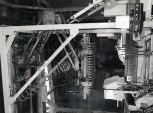 Freital, Dresdner Straße 136. Glashütte Freital. Förderanlage für Flaschen. Technisches Detail