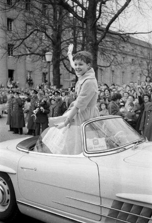 Bambi-Verleihung an die vier beliebtesten, von der Zeitschrift "Film-Revue" ermittelten Filmstars.