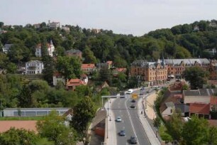 Dresden-Loschwitz. Blick vom östlichen Brückenpylon der Elbbrücke "Blaues Wunder" in Richtung Körnerplatz