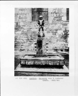 Brunnen Brunnenfigur