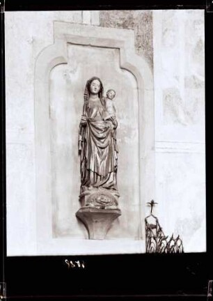 Pfarrkirche; Madonna im Chor, nördliche Wand