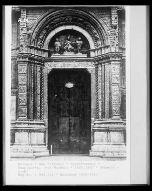 San Petronio — Hauptportal